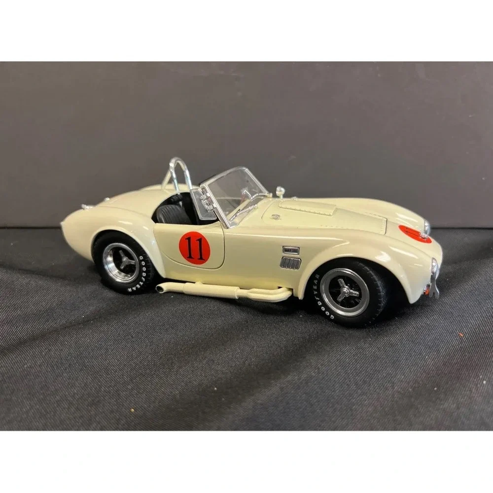1/18 1960's Shelby Cobra 427 S/C race car #11 Ford with box Collectibles